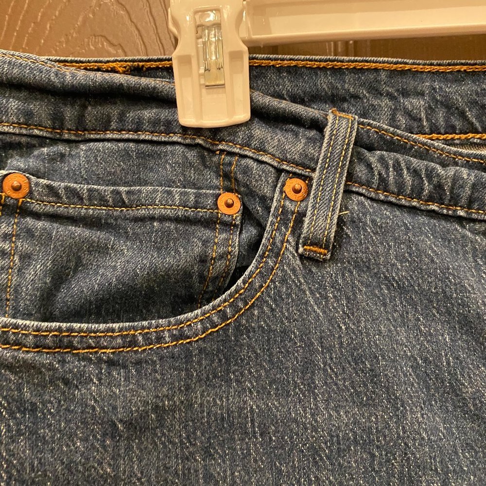 Levi's 501 Tapered Cropped Button-Fly Blue Jeans - Picture 6 of 12